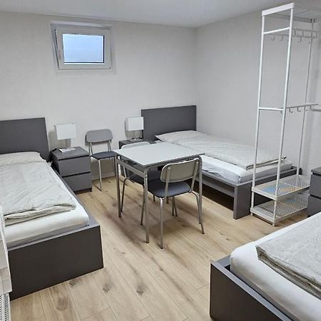 Neue Privatzimmer, Wifi und Kaffee inklusive Lörrach Exterior foto
