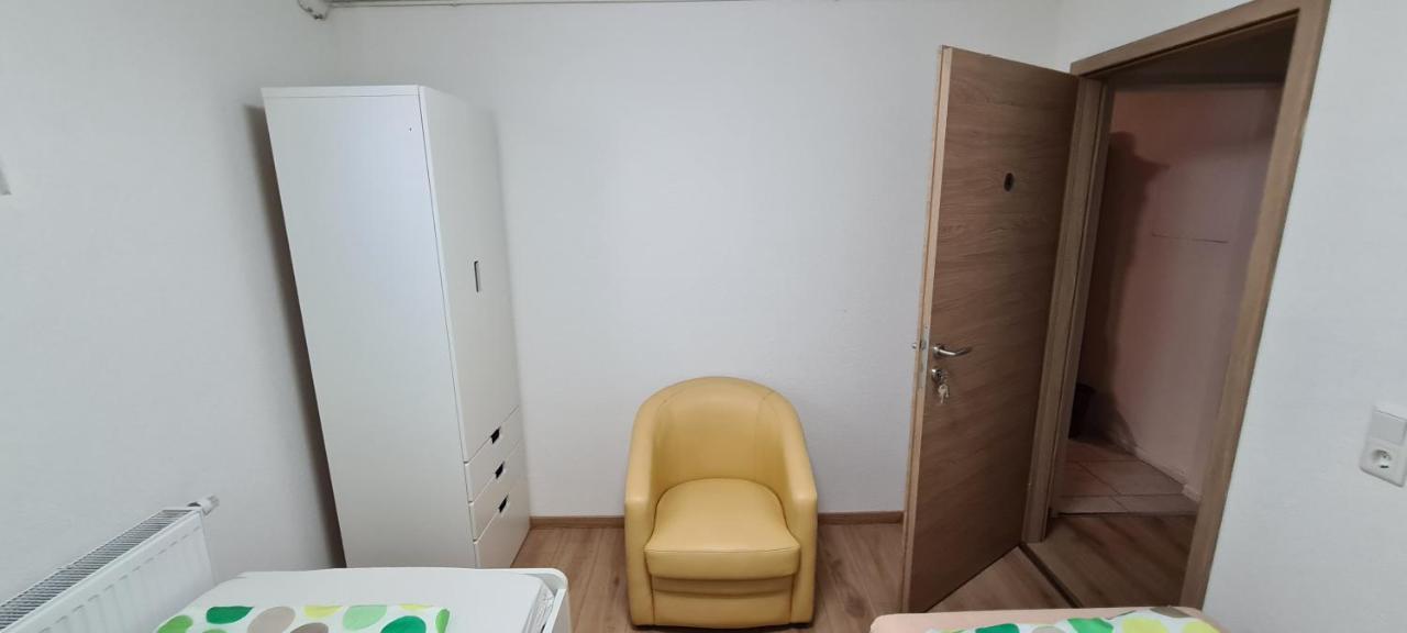 Neue Privatzimmer, Wifi und Kaffee inklusive Lörrach Exterior foto