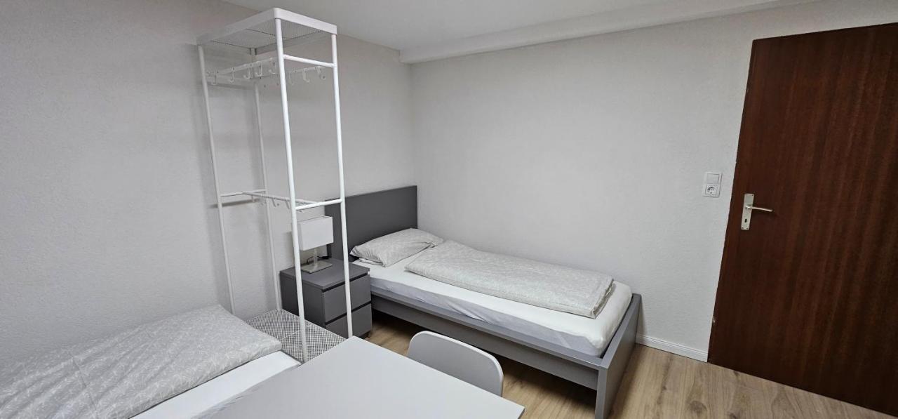 Neue Privatzimmer, Wifi und Kaffee inklusive Lörrach Exterior foto