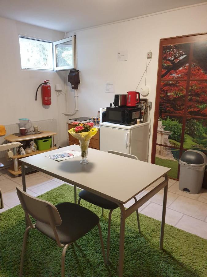 Neue Privatzimmer, Wifi und Kaffee inklusive Lörrach Exterior foto