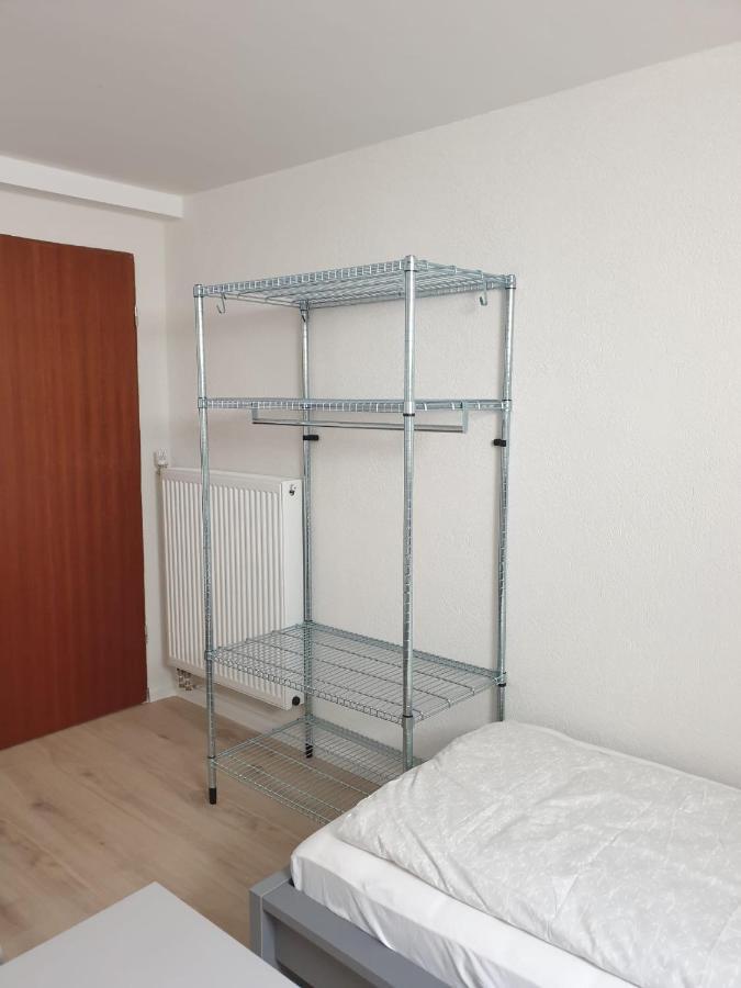 Neue Privatzimmer, Wifi und Kaffee inklusive Lörrach Exterior foto